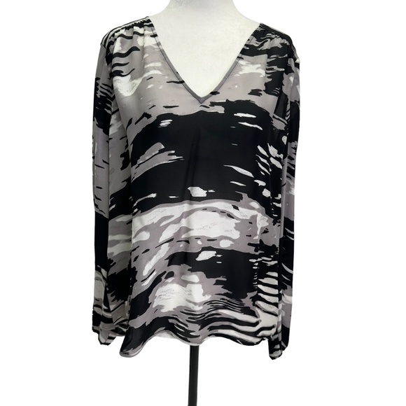 NWT Parker Black Grey 100% Silk V- Neck Pullover Blouse Top Size Large - Picture 1 of 11